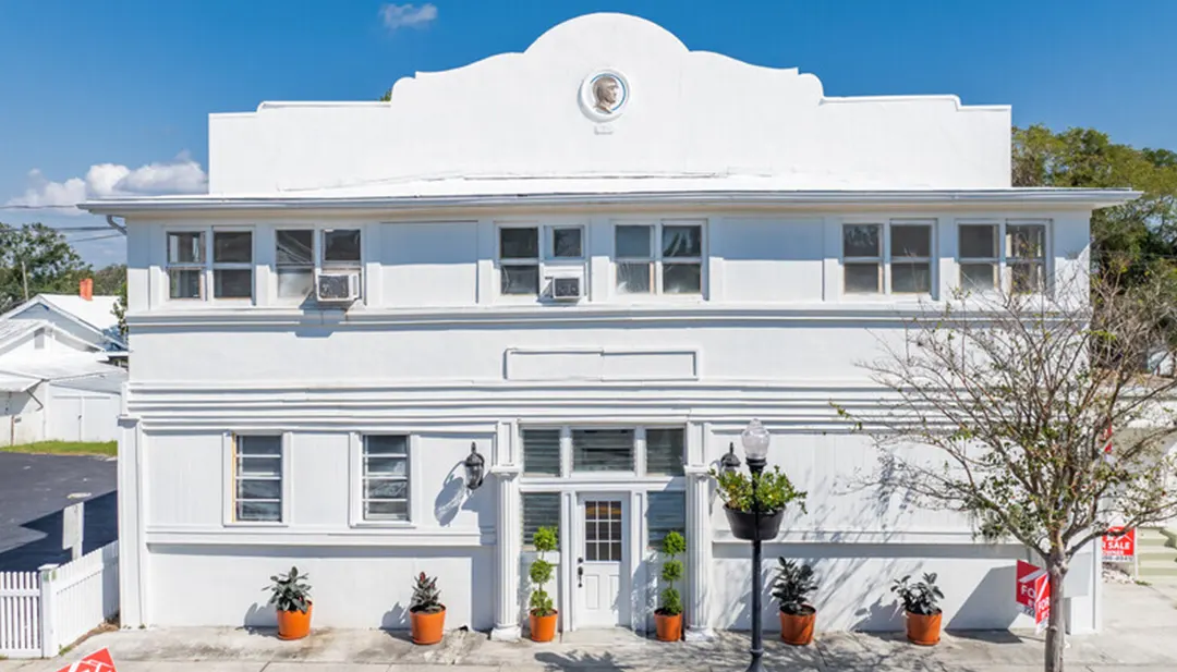 tarpon springs renovation fachada